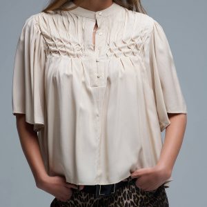Camisa crema con pligues frente