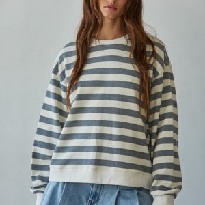 Sweater rayas gris con crema