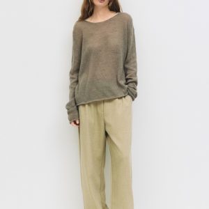 Sweater taupe delgado