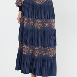 Maxi skirt azul marino con detalles orientales