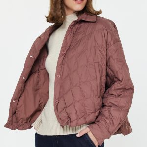 Chamarra roja acolchonada