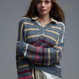 Cardigan gris con rayas colores