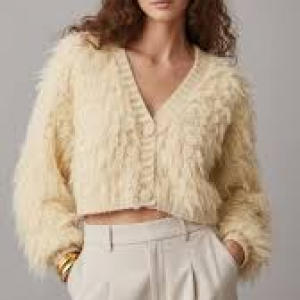 Sweater beige pelos deshilachado