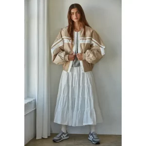 Chamarra rayas beige y blanco