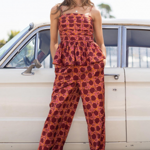 Set vino con rosa cadenas