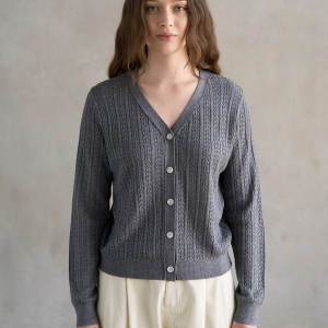 Sweater gris tejido