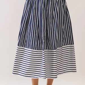 Falda navy rayas horizontales y vertiicales