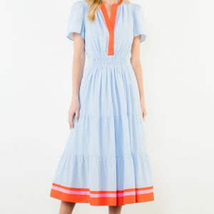 Maxi dress azul con cuello naranja y rosa