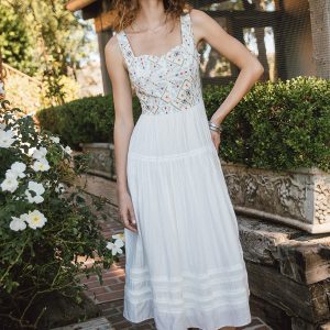 Medi dress top estampado y falda blanca