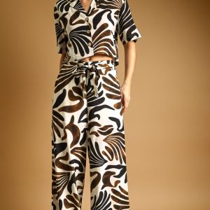 Top black and brown hojas