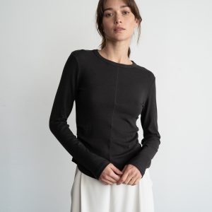 Top manga larga gris