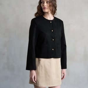 Chamarra suede negra sin cuello